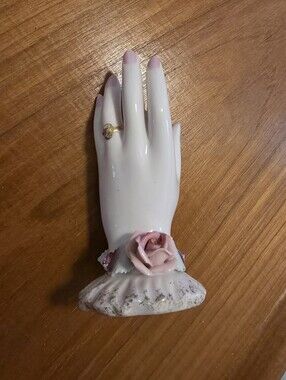 lefton bone china, hand painted 152,Mid Century "lefton" hand figurine